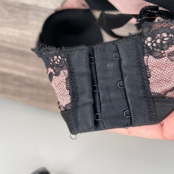 Torrid curve black padded underwire lace bra - Picture 13 of 13